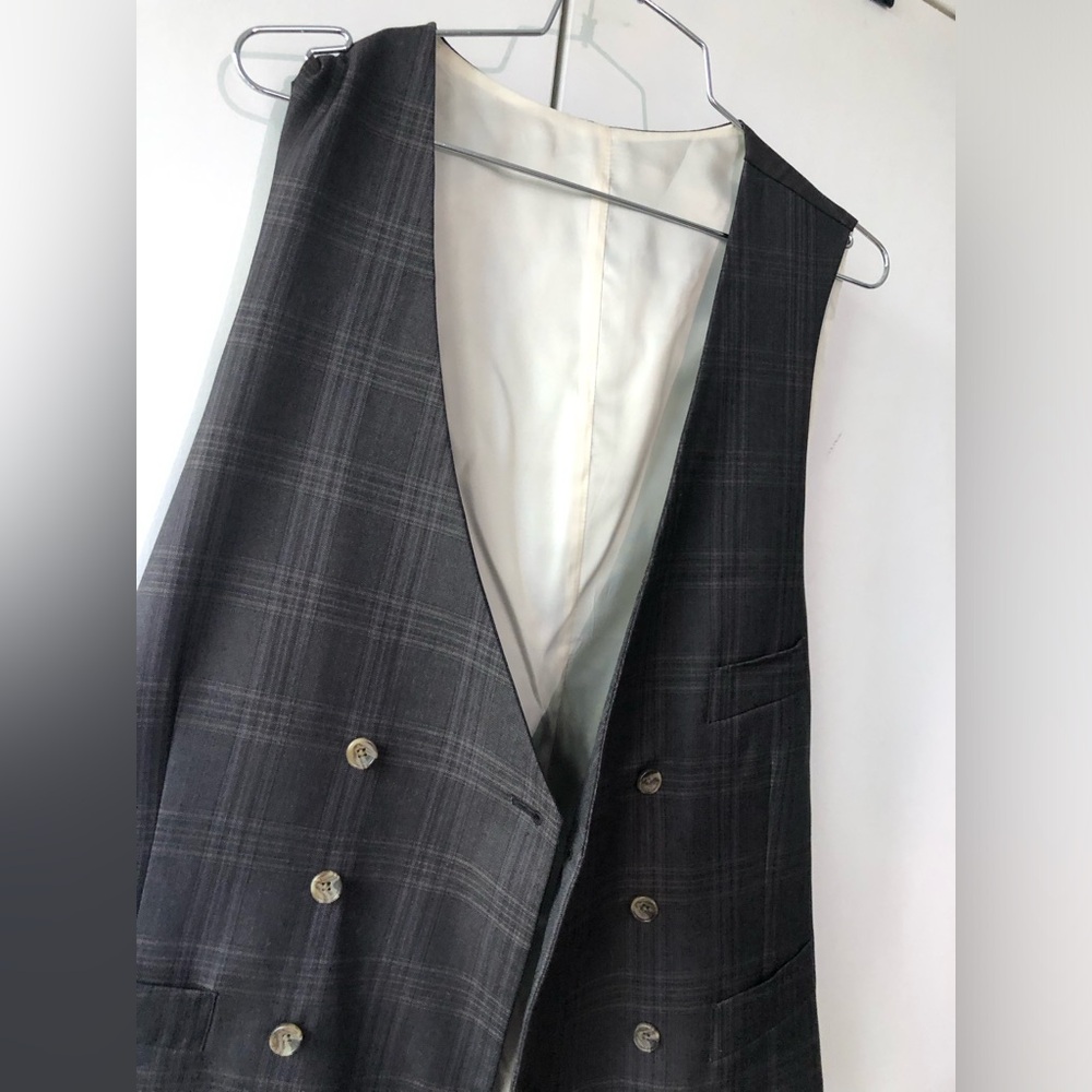 Men's Indochino double Breasted Plaid Grey vest - Picture 7 of 9